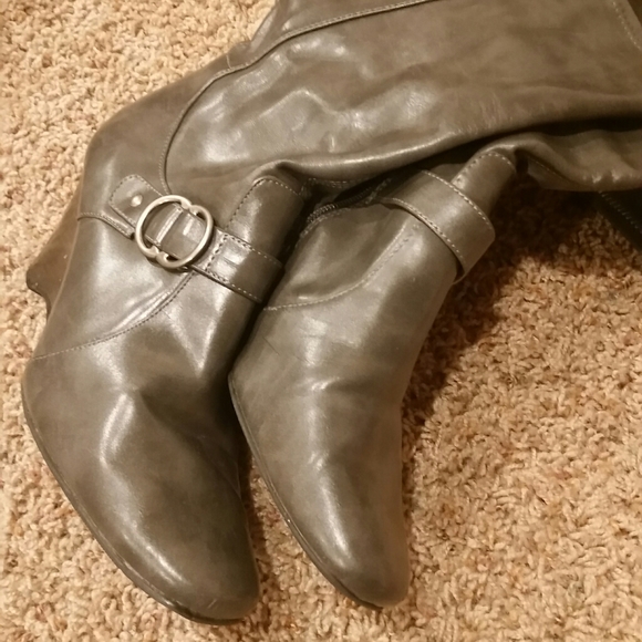 Grey Heeled Boots - Picture 2 of 3